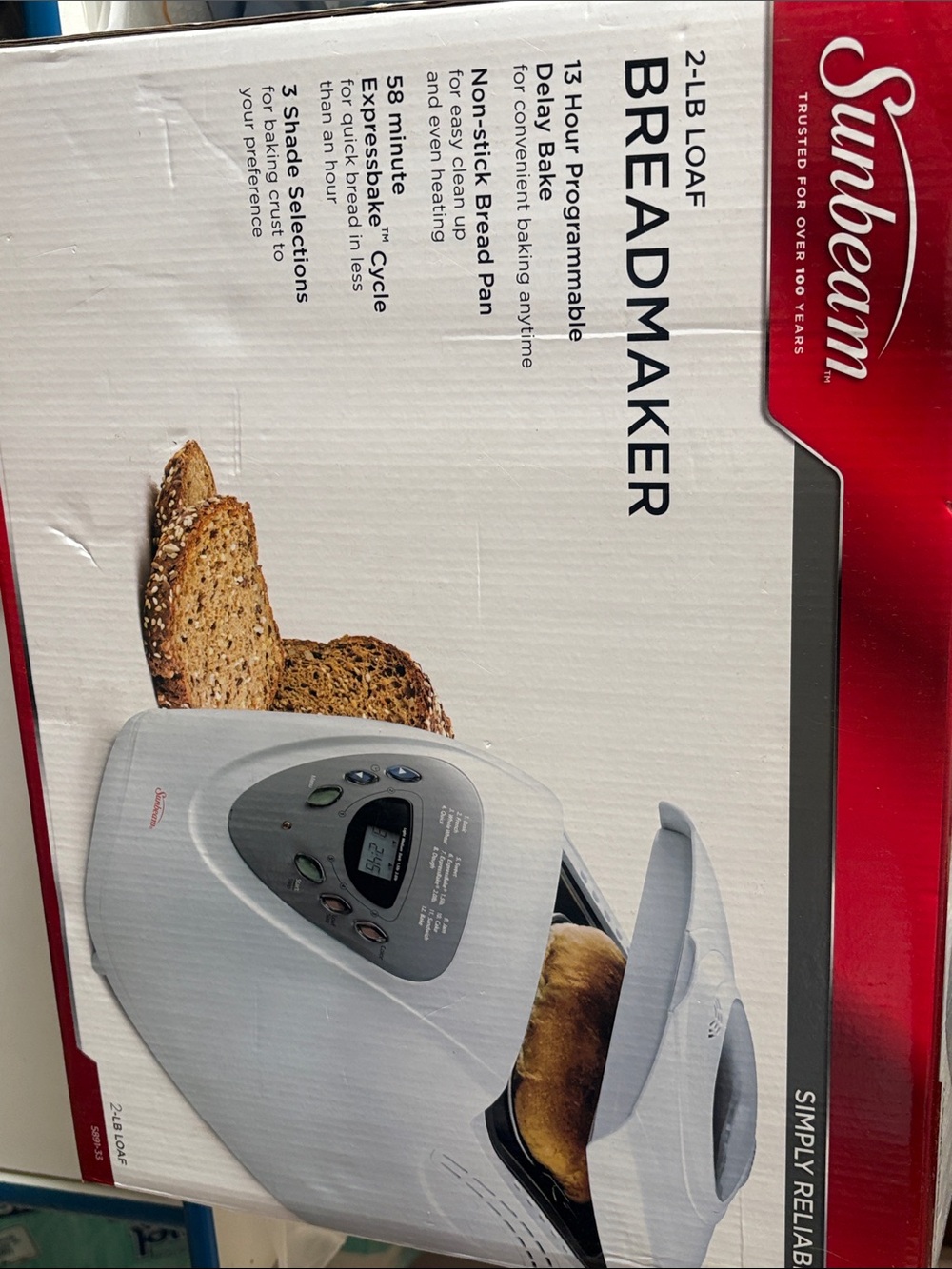 Sunbeam White and Gray 2-Lb Breadmaker